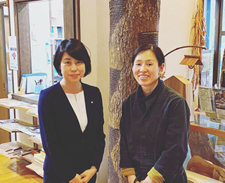 福知山市夜久野町の「やくの木と漆の館」を訪問。