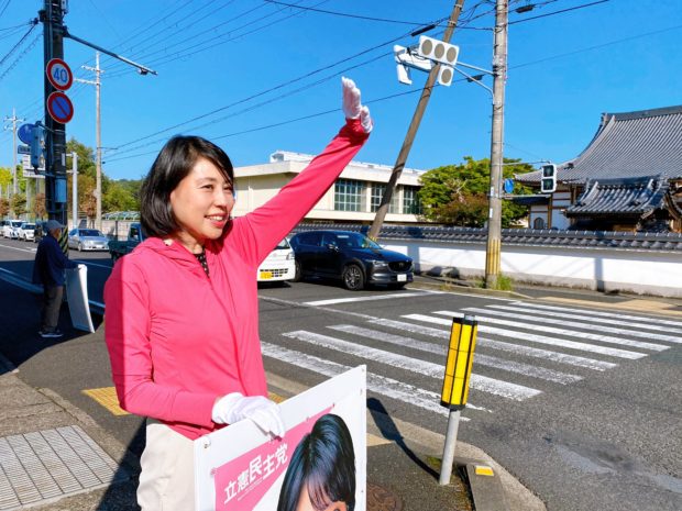 東舞鶴の白鳥七条交差点で朝のご挨拶。