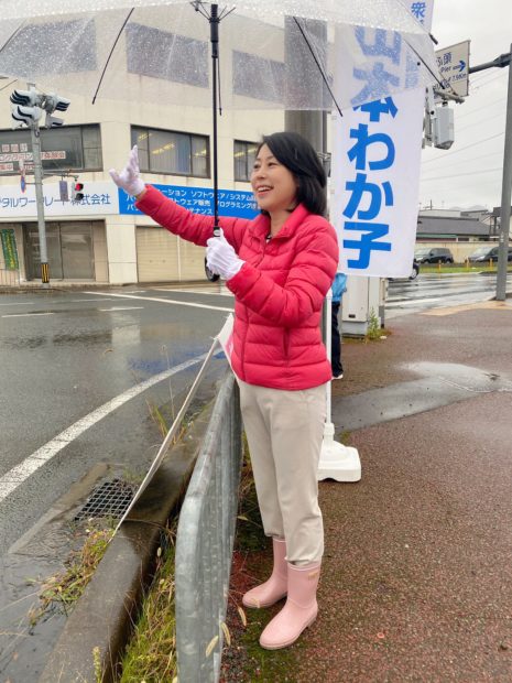 今日は西舞鶴の大手交差点で朝のご挨拶。